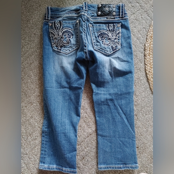 Miss Me Denim. Embroidered Capri Sz.27 - Picture 4 of 10